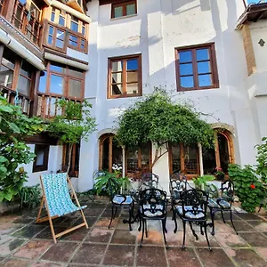 Casa Del Aljarife Guest house